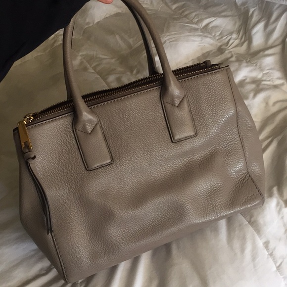 LIKE NEW CLEAN recruit east/west Marc Jacobs Tote - Picture 6 of 7